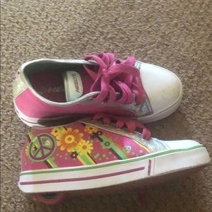Pink kids Heelys